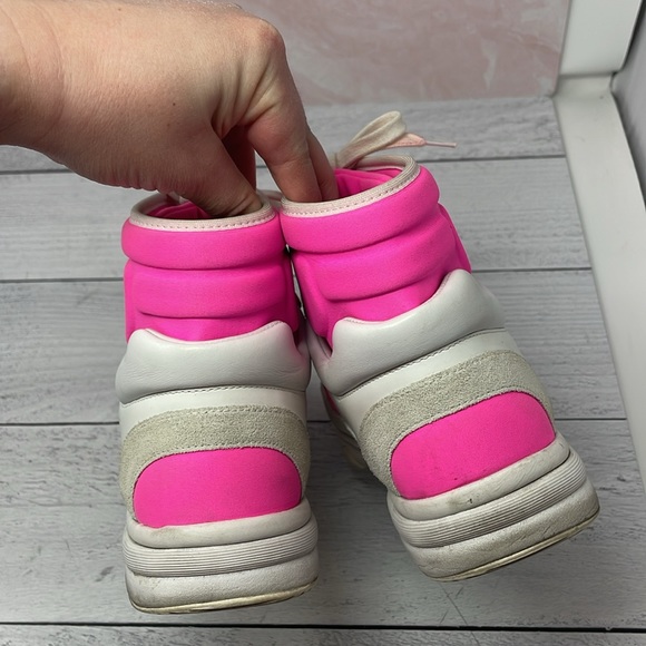 Chanel Suede High Top Sneakers in Pink G33726 38 S52 - Picture 5 of 14